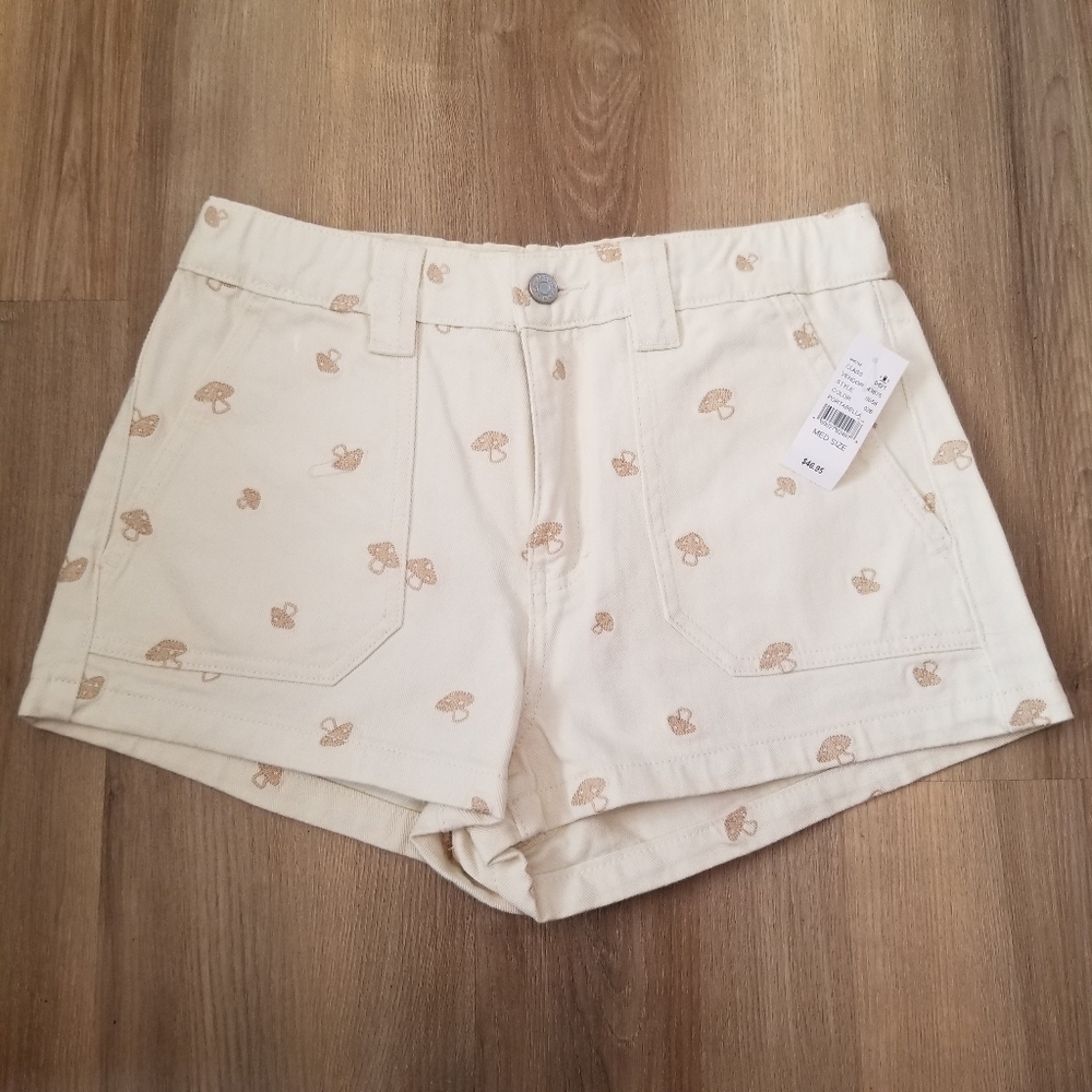 PacSun shroom shorts